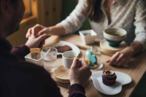 Things to do on a first date with a girl